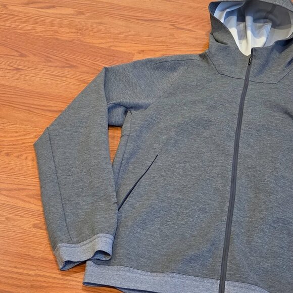 Lululemon Jacket Men's Medium Full Zip Active Hooded Gray Thermo Running Gym - Picture 2 of 15